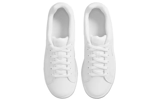 Nike Court Royale