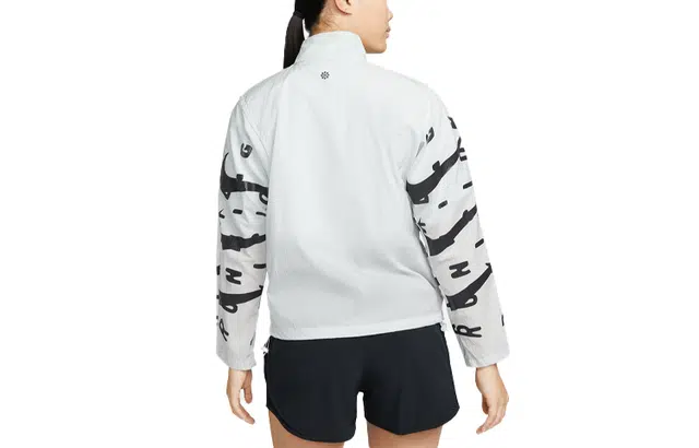 Nike Therma-FIT Run Division Logo