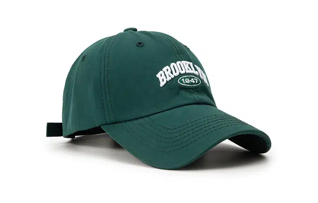 白卷 百搭软顶户外运动刺绣 棒球帽 男女同款情侣款