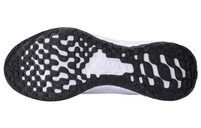 Nike REVOLUTION 6 Next Nature
