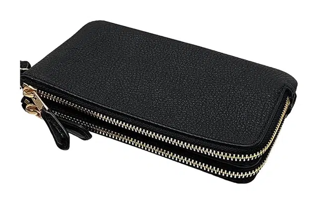 COACH Corner Zip Black