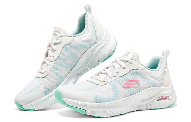 Skechers Arch Fit