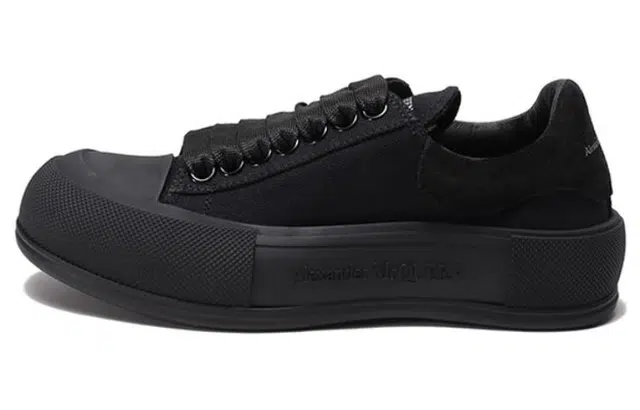 Alexander McQueen Deck Low Sneakers Black