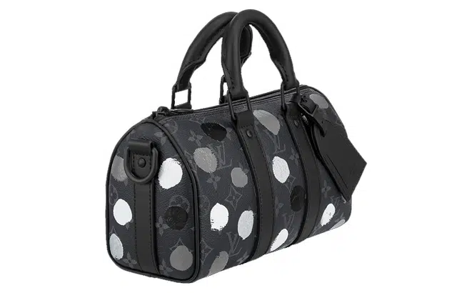 LOUIS VUITTON x Yayoi Kusama keepall 25