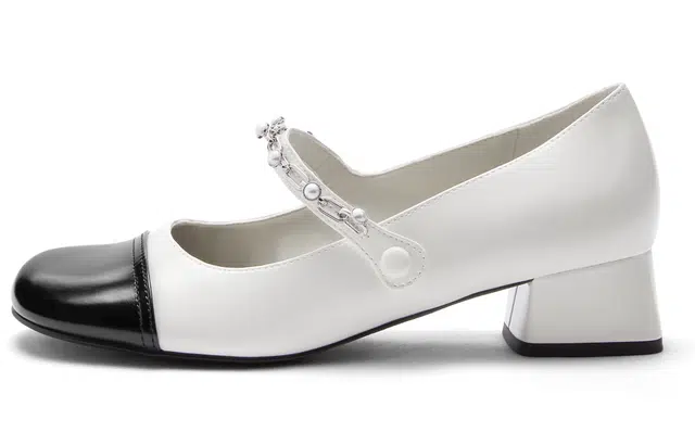 Charles & Keith Mary Jane White/Black
