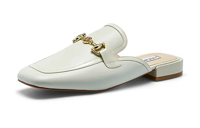NINE WEST