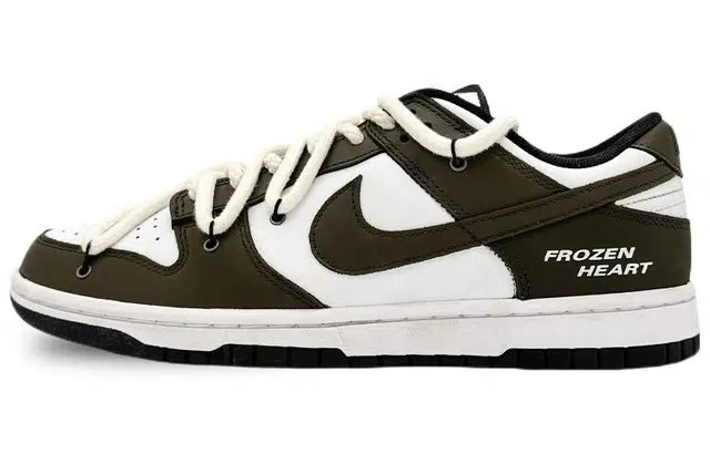 Nike Dunk Low "Mocha"