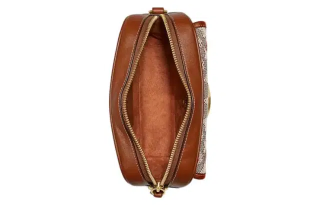 COACH Studio 19