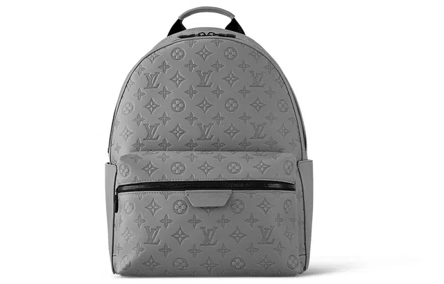 LOUIS VUITTON Discovery