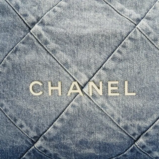CHANEL 22Bag 23C Tote