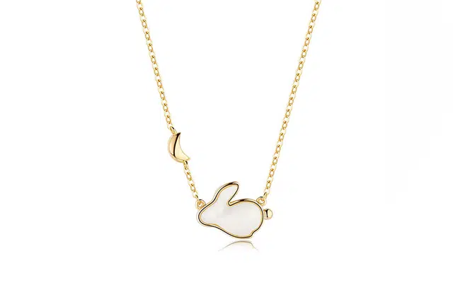 周百福珠宝 月光兔项链 兔子项链轻奢小众高级感本命年玉兔锁骨链女款