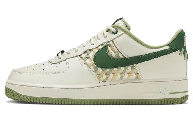 Nike Air Force 1 Low "Light Bone and Gorge Green"