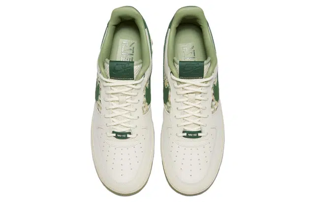 Nike Air Force 1 Low "Light Bone and Gorge Green"