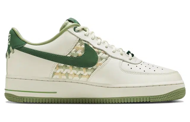 Nike Air Force 1 Low "Light Bone and Gorge Green"