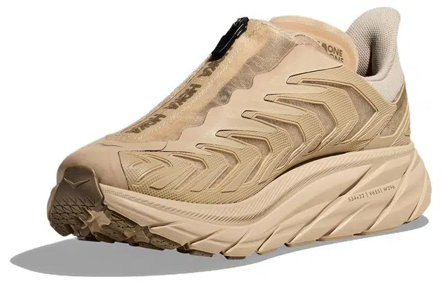 HOKA ONE ONE Project Clifton