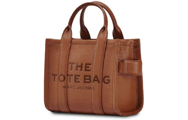 MARC JACOBS 18 Logo Tote