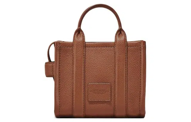 MARC JACOBS 18 Logo Tote
