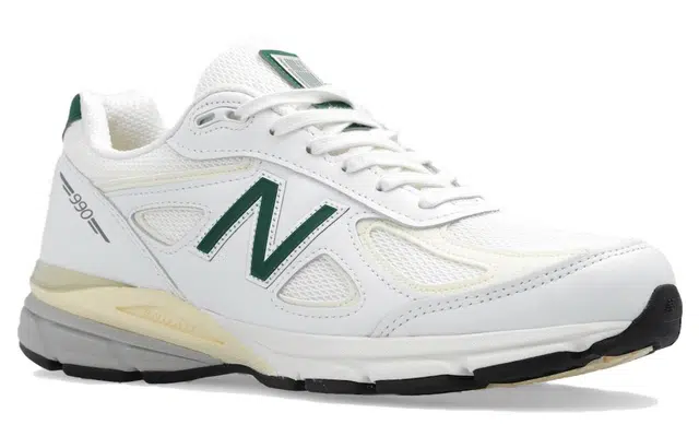 New Balance NB 990 V4