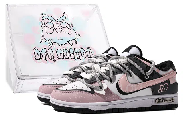 Nike Dunk Low LOVE GS