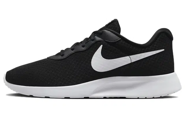 Nike Tanjun FlyEase Black