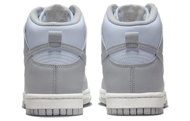 Nike Dunk "Blue Tint"