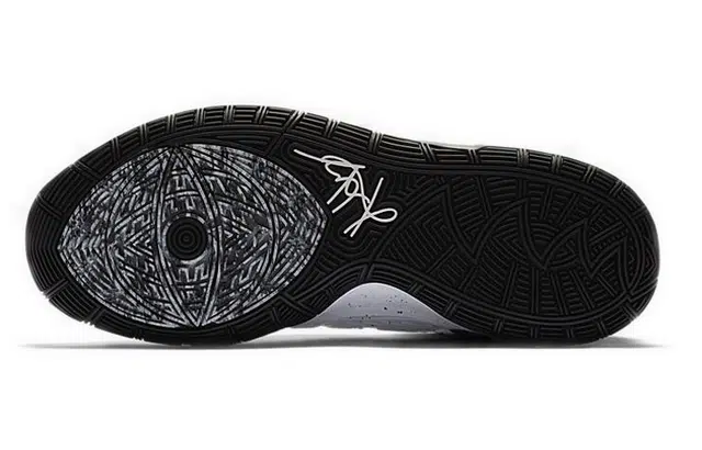 Nike Kyrie 6 "Oreo"
