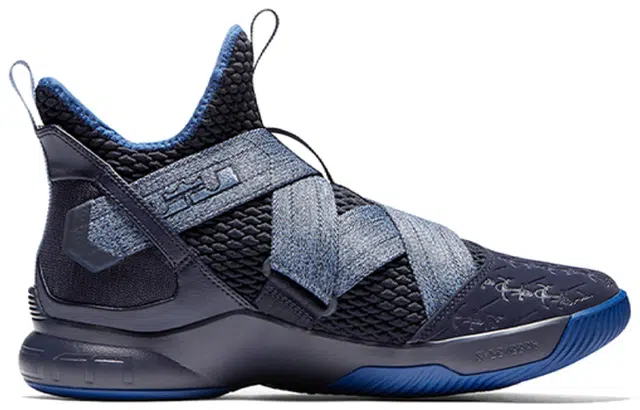 Nike zoom soldier 12 LeBron "Blackened Blue"