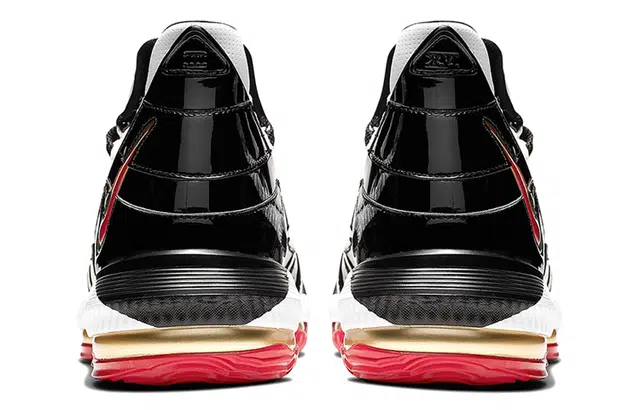 Nike Lebron 16 Low Black Gold