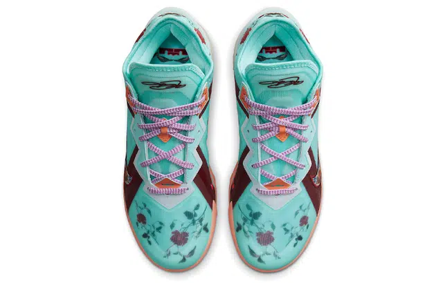 Nike Lebron 18 low "Floral" 18