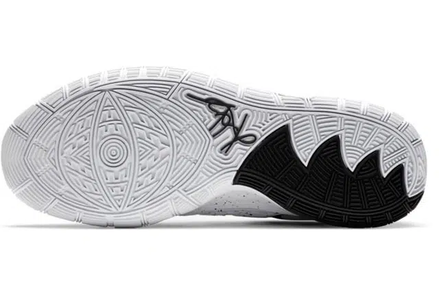 Nike Kyrie 6 (Team)
