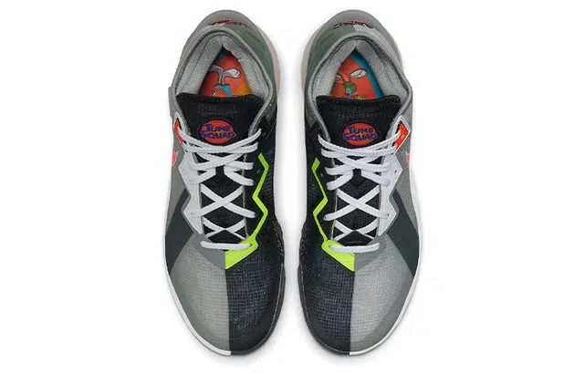 Space Jam x Nike Lebron 18 Bugs Bunny x Marvin The Martian 18