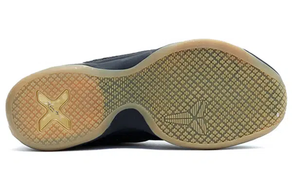 Nike Kobe 10 Mid EXT Black Metallic Gold