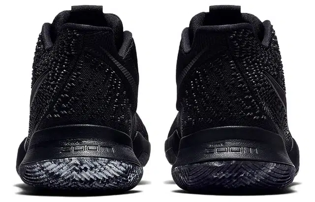 Nike Kyrie 3 Triple Black