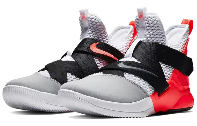 Nike zoom soldier 12 Lebron