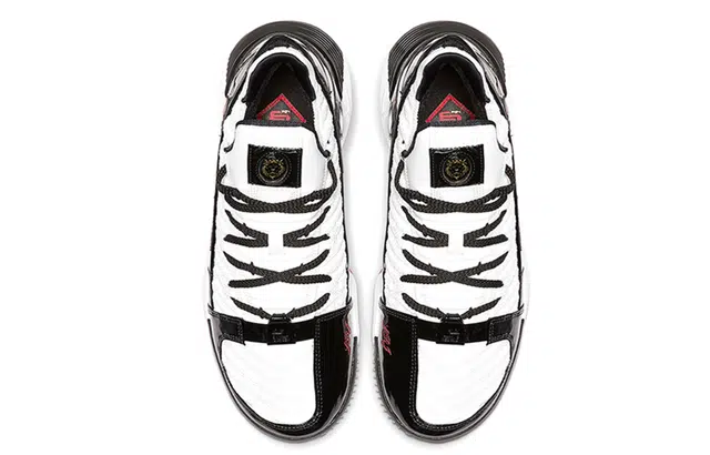 Nike Lebron 16 Low Black Gold