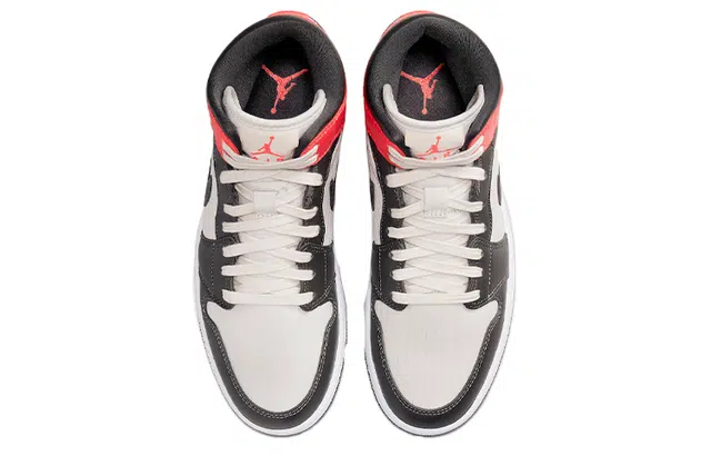 Jordan Air Jordan 1 Mid SE "Newsprint"