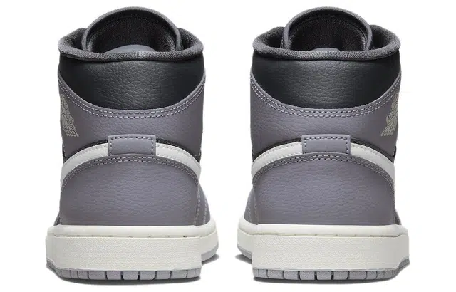 Jordan Air Jordan 1 Mid "Cement Grey"