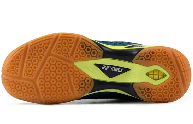 YONEX