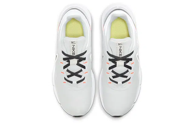 Nike Legend Essential 2