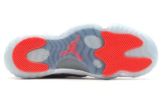 Jordan Future Low 'Wolf Grey Infrared'