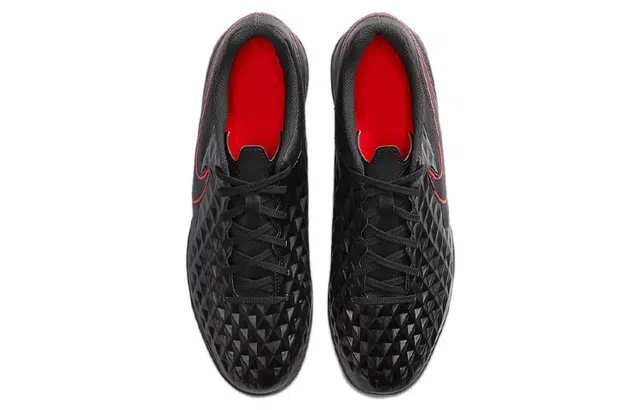 Nike Legend 8 Club TF Black Red