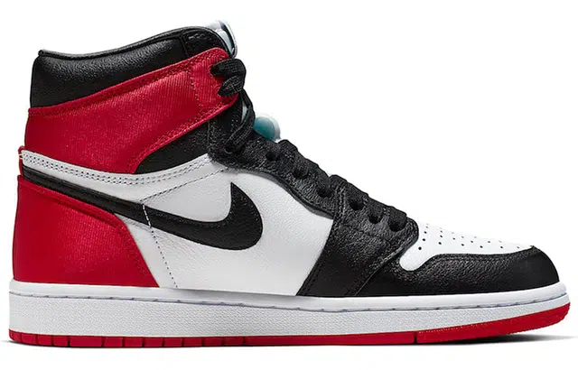 Jordan Air Jordan 1 Retro High Satin Black Toe