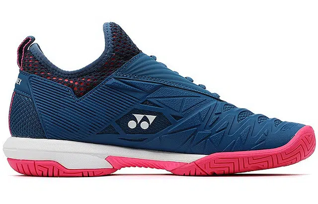 YONEX