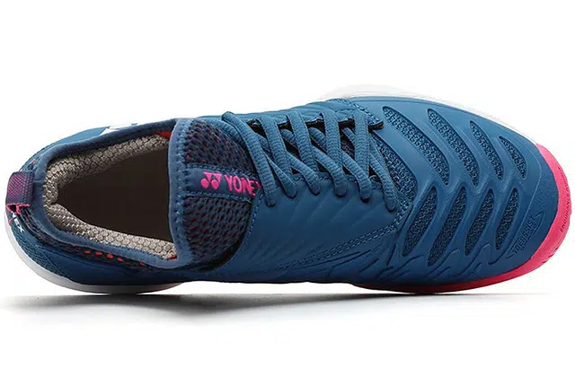 YONEX