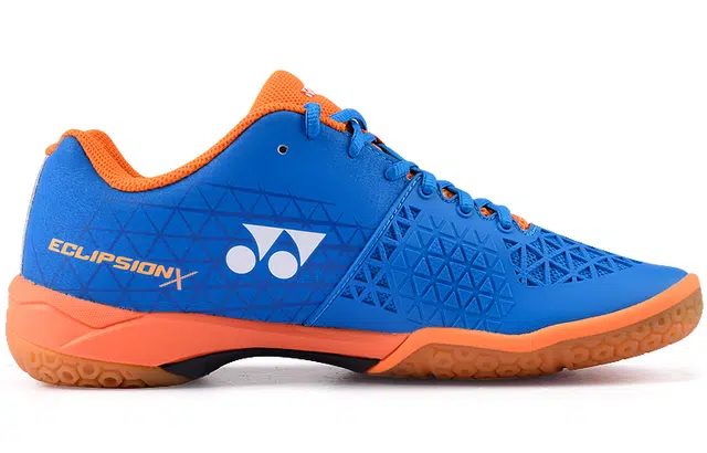 YONEX