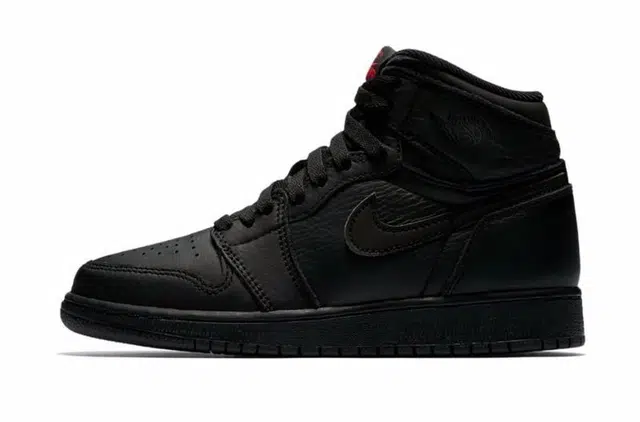 Jordan Air Jordan 1 Retro High OG Essentials Black
