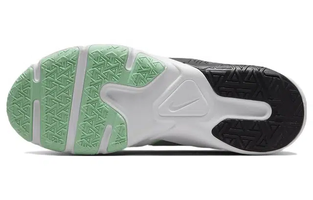 Nike Legend Essential 2