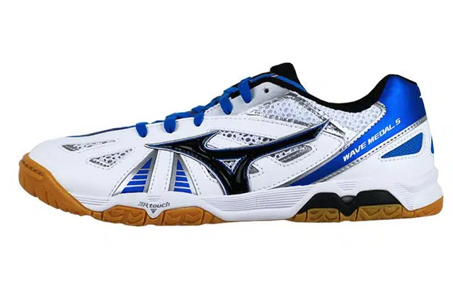 Mizuno Wave Medal 5