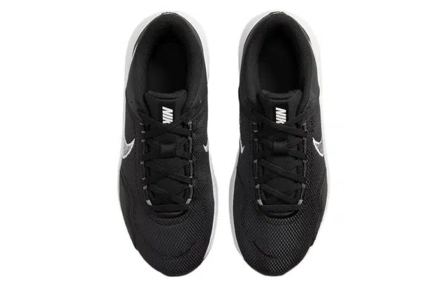 Nike Legend Essential Next Nature