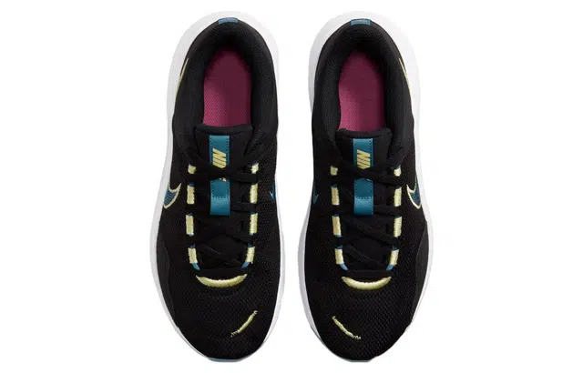 Nike Legend Essential 3 Next Nature